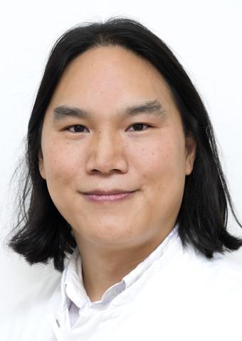 Dr. Milan Tjioe, initiatiefnemer Webcamconsult